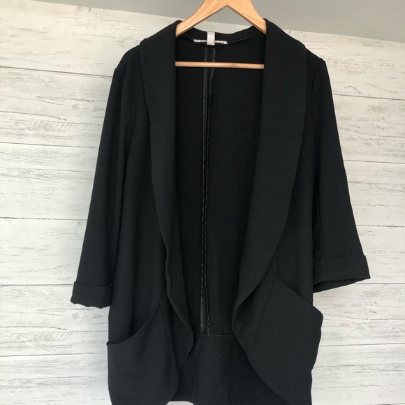 Dynamite Tops - Dressy, feminine blazer